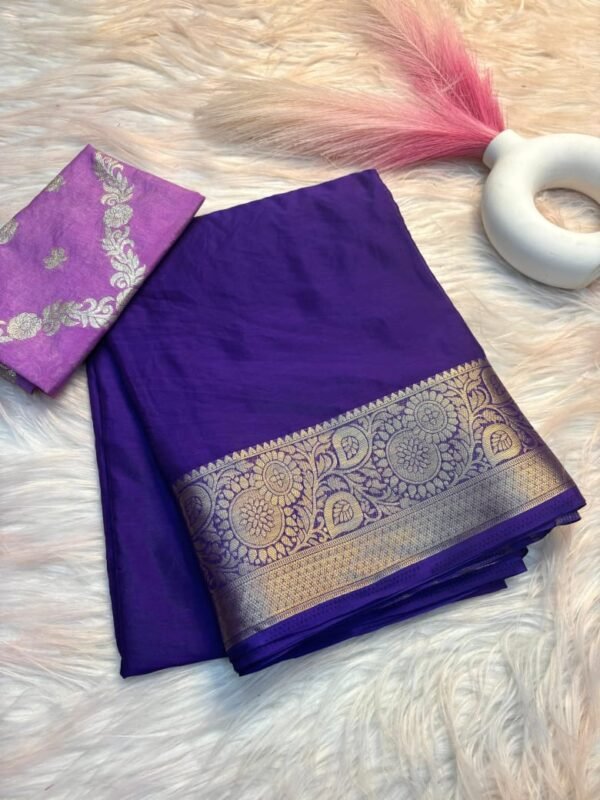 Trendy Collection of Beautiful Pure Chiffon Saree With Zari Border